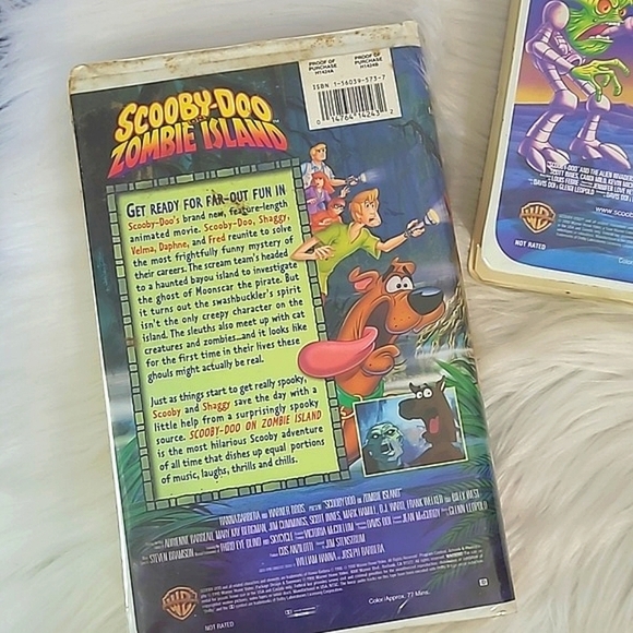 Scooby-Doo VHS Tape Movie Bundle Alien Invaders Zombie Island Winter Wonderdog - Picture 10 of 17